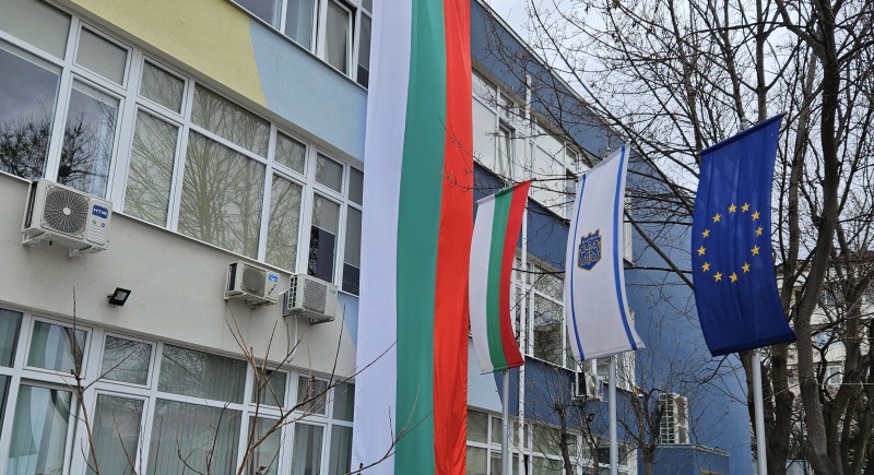 Знаме Р.България фасадно&nbsp;